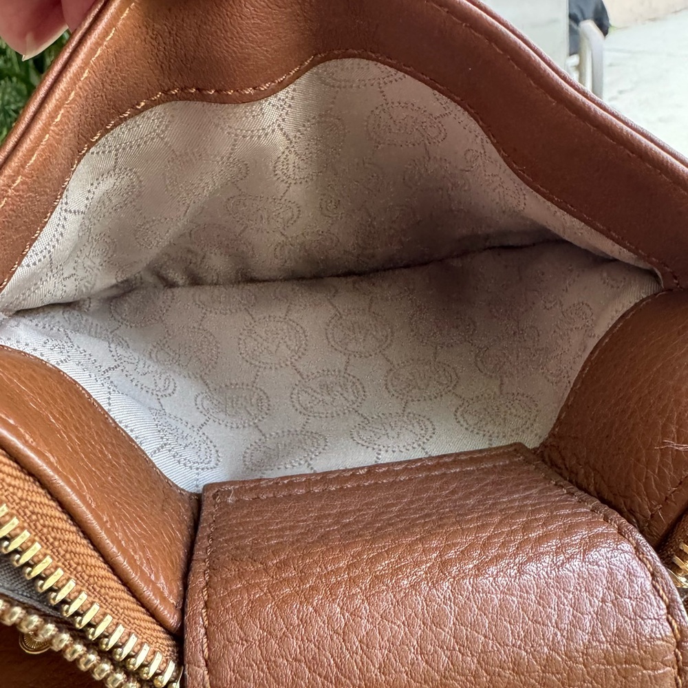 Michael Michael Kors Brown Leather Fulton Crossbody Bag - Picture 5 of 13